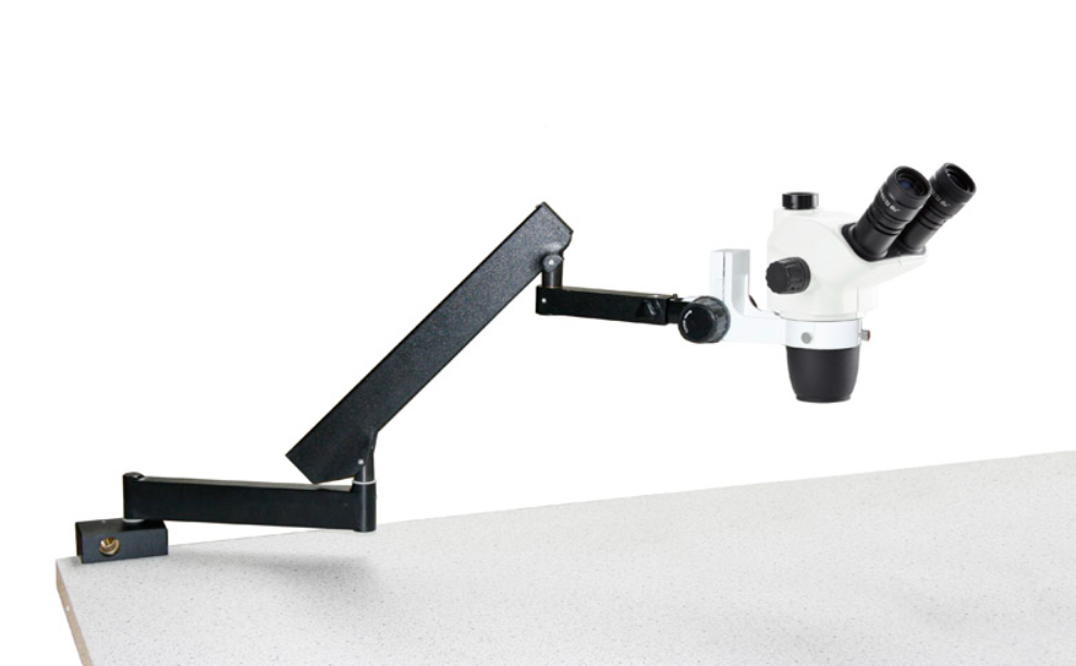 Microscope stéréoscopique, Loupe trinoculaire NexiusZoom 6,7–45x, statif articulé à fixation sur table
